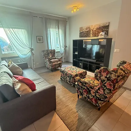 - Voll Ausgestattet, Optimale Lage